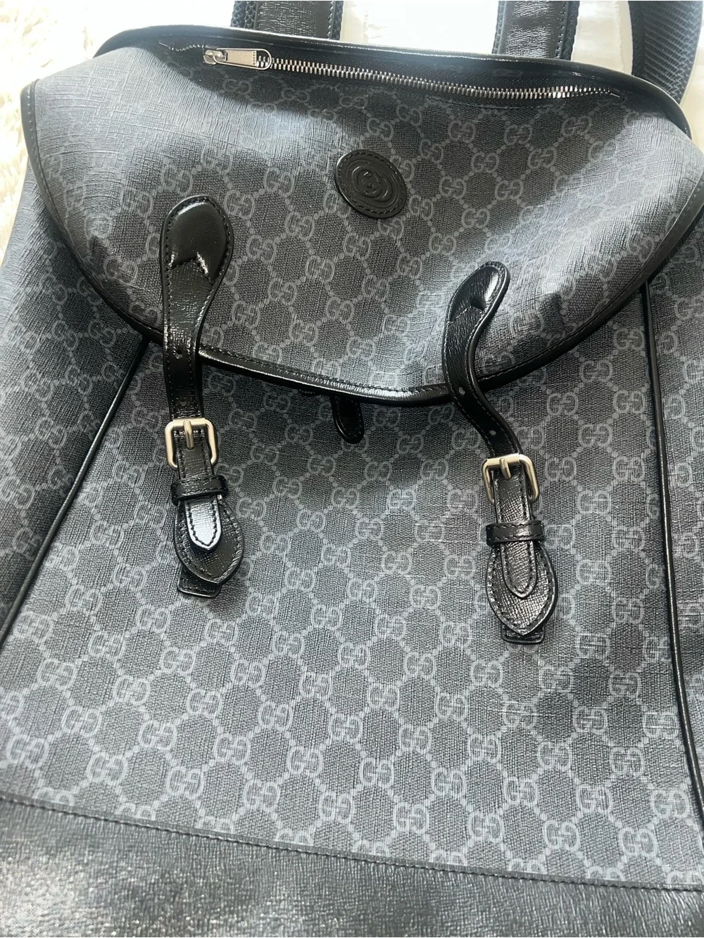 Like New Gucci GG Supreme backpack